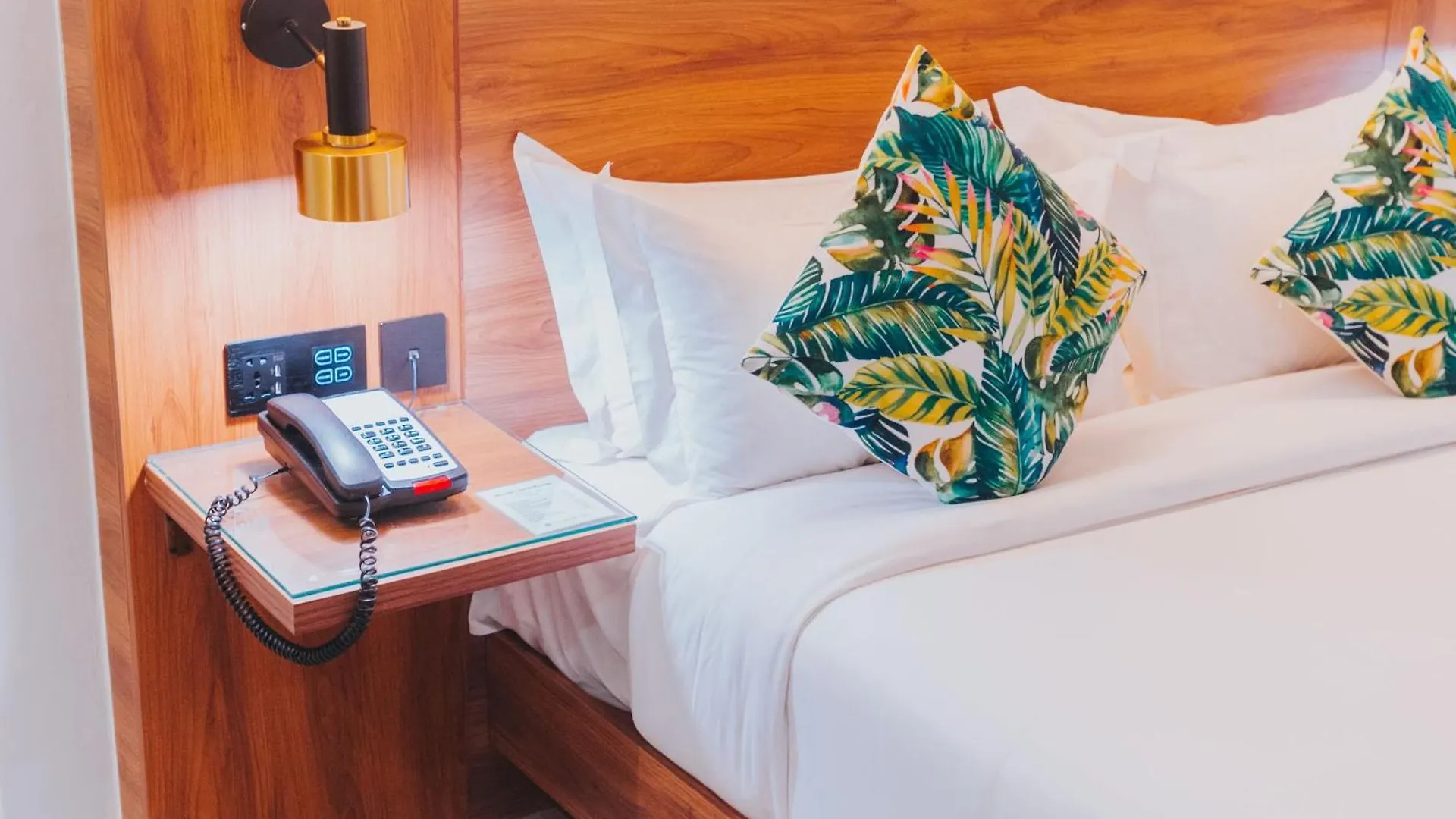 Surestay Studio By Best Western Clarkview Angeles City Philippinen